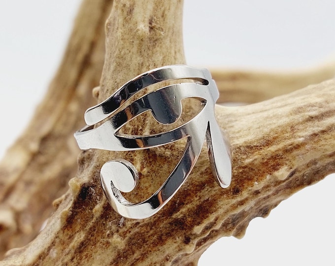 Egyptian Eye of Horus Ring