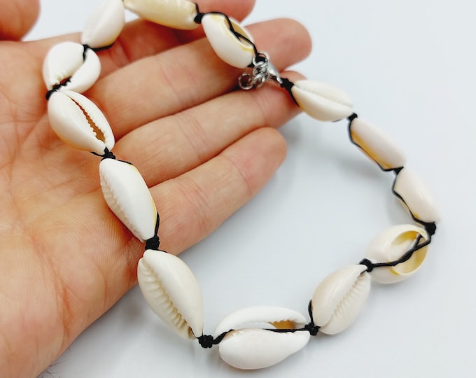 Cowrie Shell Hoodoo Choker