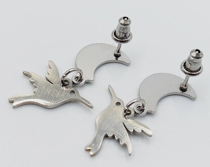 Hummingbird Crescent Moon Earstuds (Stainless Steel)