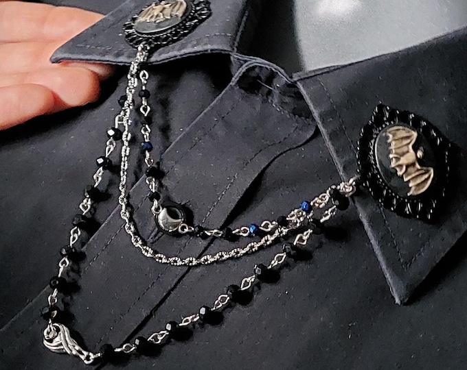 Vampire Bat Cameo Collar Pin