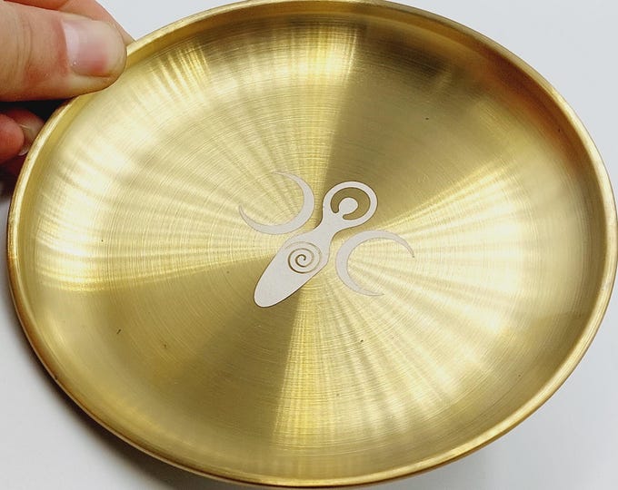 Moon Goddess Offering Dish (Messing)