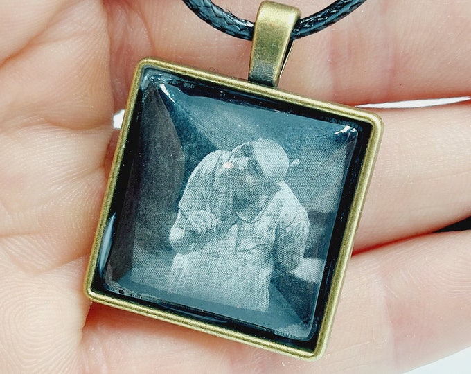 Schlitzie The Pinhead Pendant (Simon Metz)