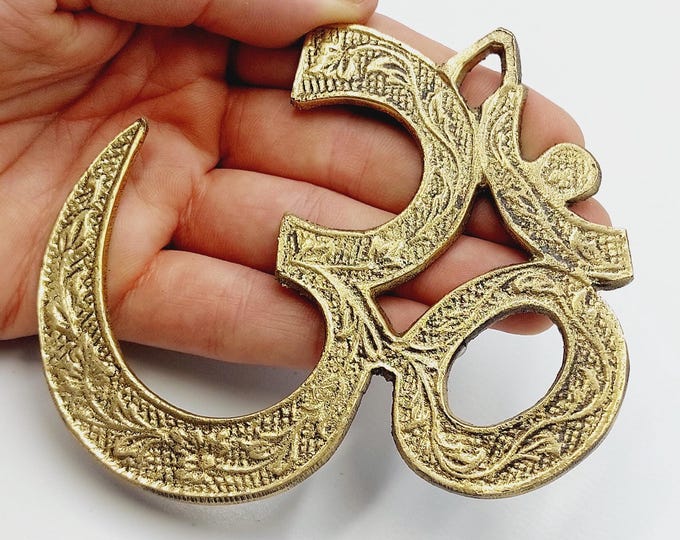 Universal Sound Aum ॐ Wall Ornament (Brass)