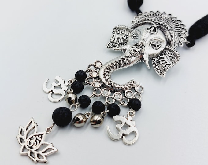 Ganesha Universal Sound Aum ॐ Dori Necklace