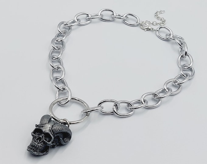 Horned Skull Chain Choker