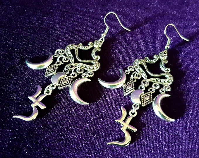 Crescent Moon Sopor Earrings