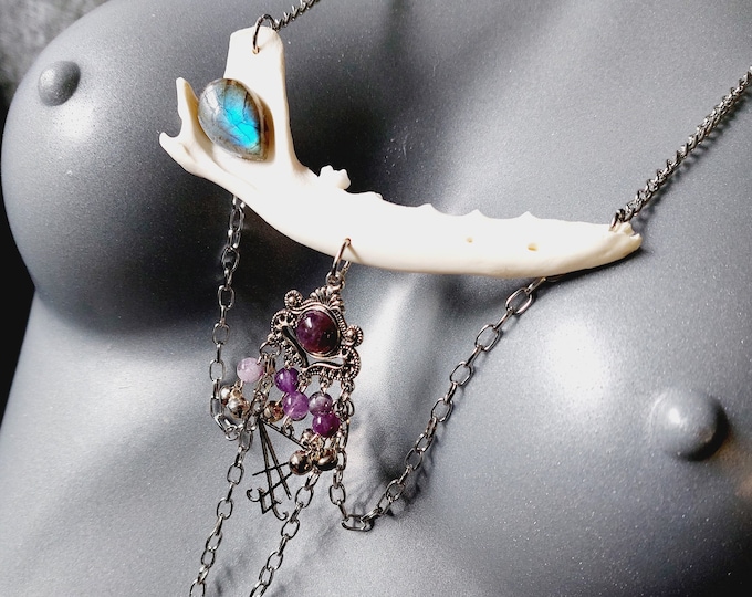 Luciferian Jawbone Necklace with Amethyst & Labradorite Crystal (Red Fox)