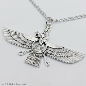 Pingente Zoroastriano - zoroastrismo gótico faravahar fravashi ahura mazda Farr-e Kiyani zoroaster presente antiga suméria Mazdayasna