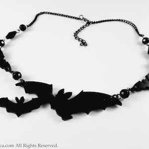 Flyings Bats Tradgoth Halskette – Gothic Batcave Tradgoth Gothic Rock Punk Postpunk Deathrock viktorianischer Vampir