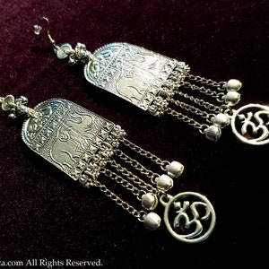 ॐ Earrings - Universal Sound Ganesh Elephant aum om jewelry chains handmade gift