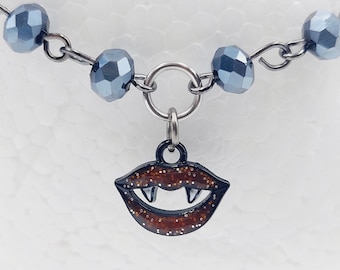 Vampire Fangs Nosechain