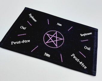 Pentagram Scrying Cloth / Mat in French (Tapis de Pendule)