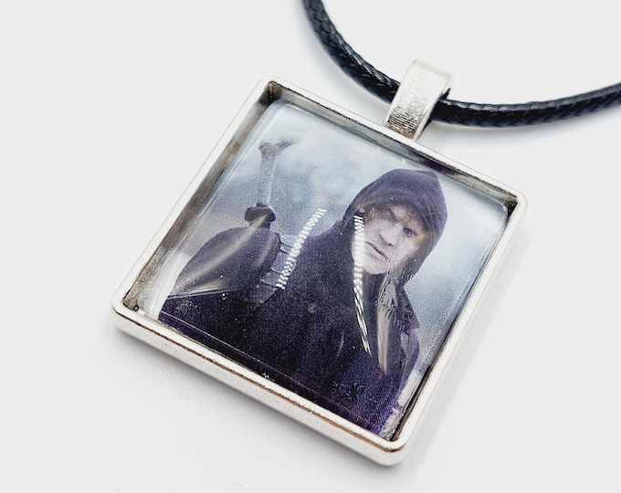 Quinlan Vampire Hunter Pendant