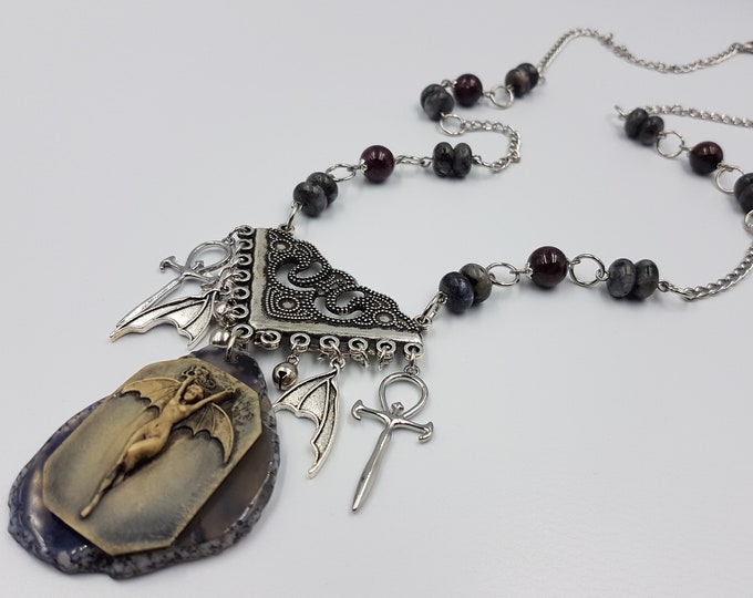 Vampire Lilith Necklace