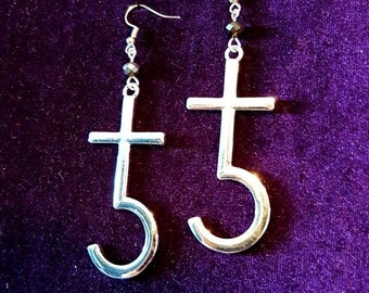 Saturn Sign Earrings (2 Styles)