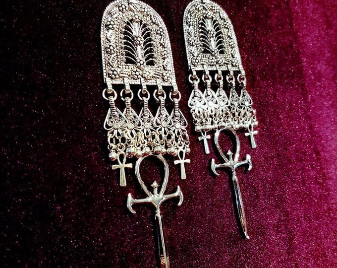 Queen Of The Damned Vampire Ankh Earrings -