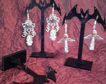 Gothic Bat Earrings Display Stand (Set of 3) - Acrylic vampire goth jewelry display etalage storage table top stands