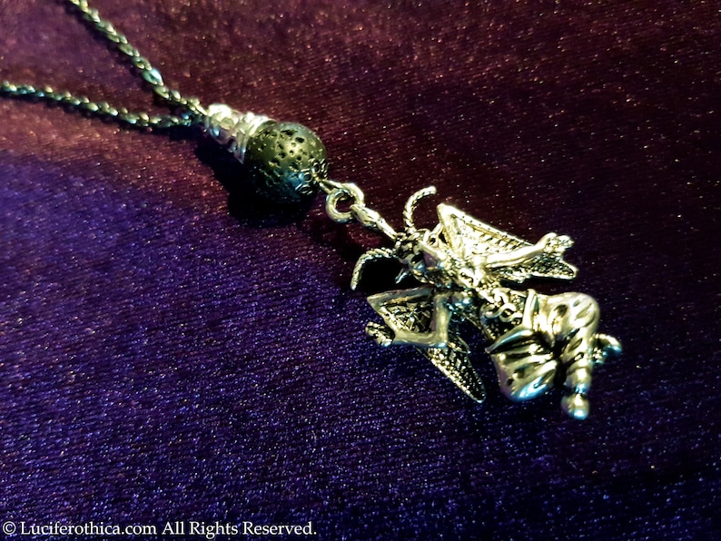 Amuleto para espejo retrovisor de Baphomet (accesorio para coche): amuleto gótico oculto de la cabra de Mendes, camino de la mano izquierda.