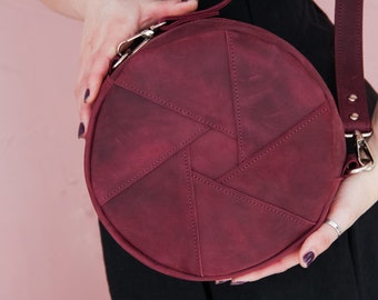 Leather round purse,Round crossbody bag,Round crossbody purse,Circle crossbody bag,Circle bag leather,Crossbody purses for women