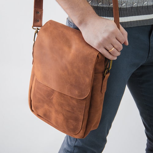 mens leather tablet bag