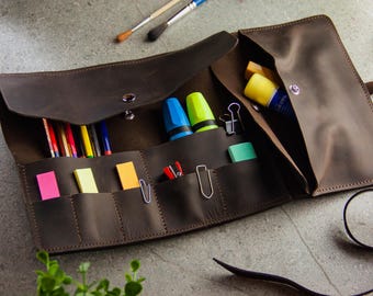 Leather pencil roll,Leather pencil case,Pencil wrap,Pen roll,Leather pen case,Pen pouch,Leather pencil case monogram,Letaher tool roll