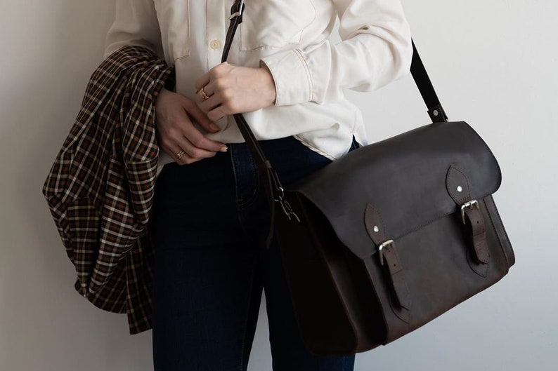 Cartera de cuero, bolso de mensajero mujer, regalo de novia, regalo para ella, bolso de cuero para computadora portátil de 13,15 pulgadas, maletín de cuero, bolsos para computadora portátil para mujeres imagen 4