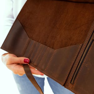 Pencil roll case, Personalized Leather Brush Roll, Leather Pencil holder, Artist Tool Roll, Pencil roll wih pocket, Brown pen case image 8