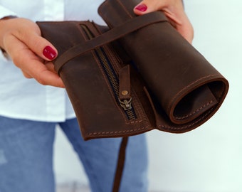 Pencil roll case, Personalized Leather Brush Roll, Leather Pencil holder, Artist Tool Roll, Pencil roll wih pocket, Brown pen case