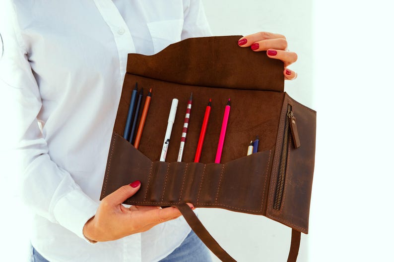Pencil roll case, Personalized Leather Brush Roll, Leather Pencil holder, Artist Tool Roll, Pencil roll wih pocket, Brown pen case image 9