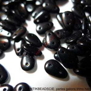 150 vintage glass beads drops