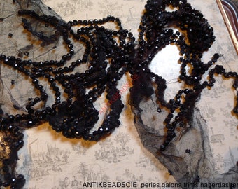 2 bordados de azabache antiguos y dañados