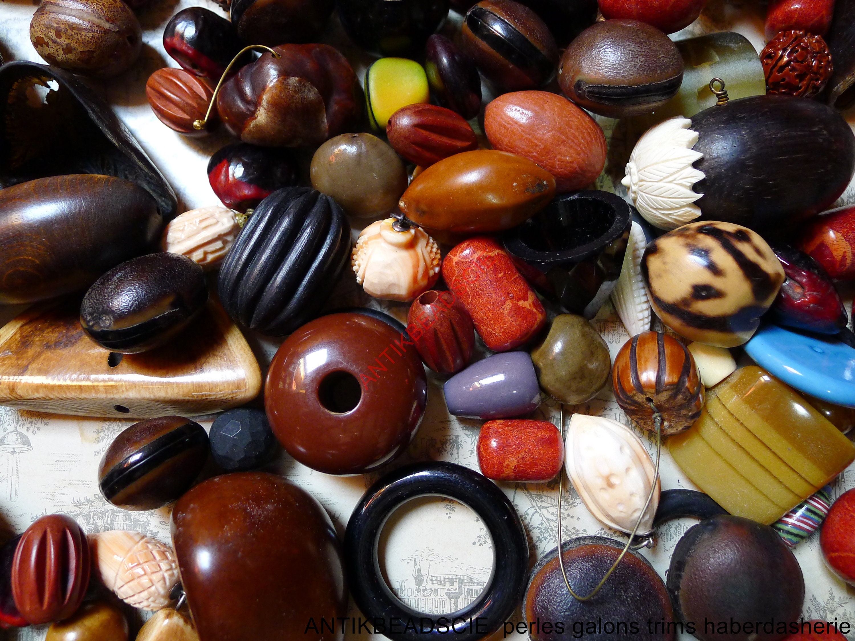 1kilo assortment antique ethnic beads 1kilo assortment antique ethnic beads