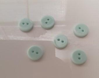 Lot of 6 round buttons acrylic sewing knitting