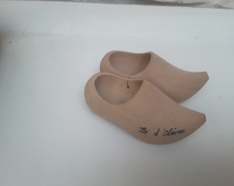 Pair of clogs ils d'Oléron trinkets souvenir gift collection