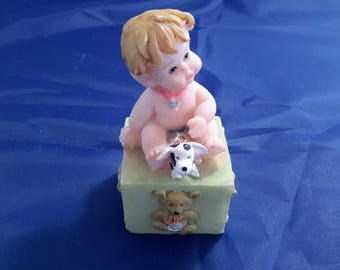 subject decorative baby on a cube