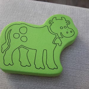 tampon peinture enfant représentant une vache image 2