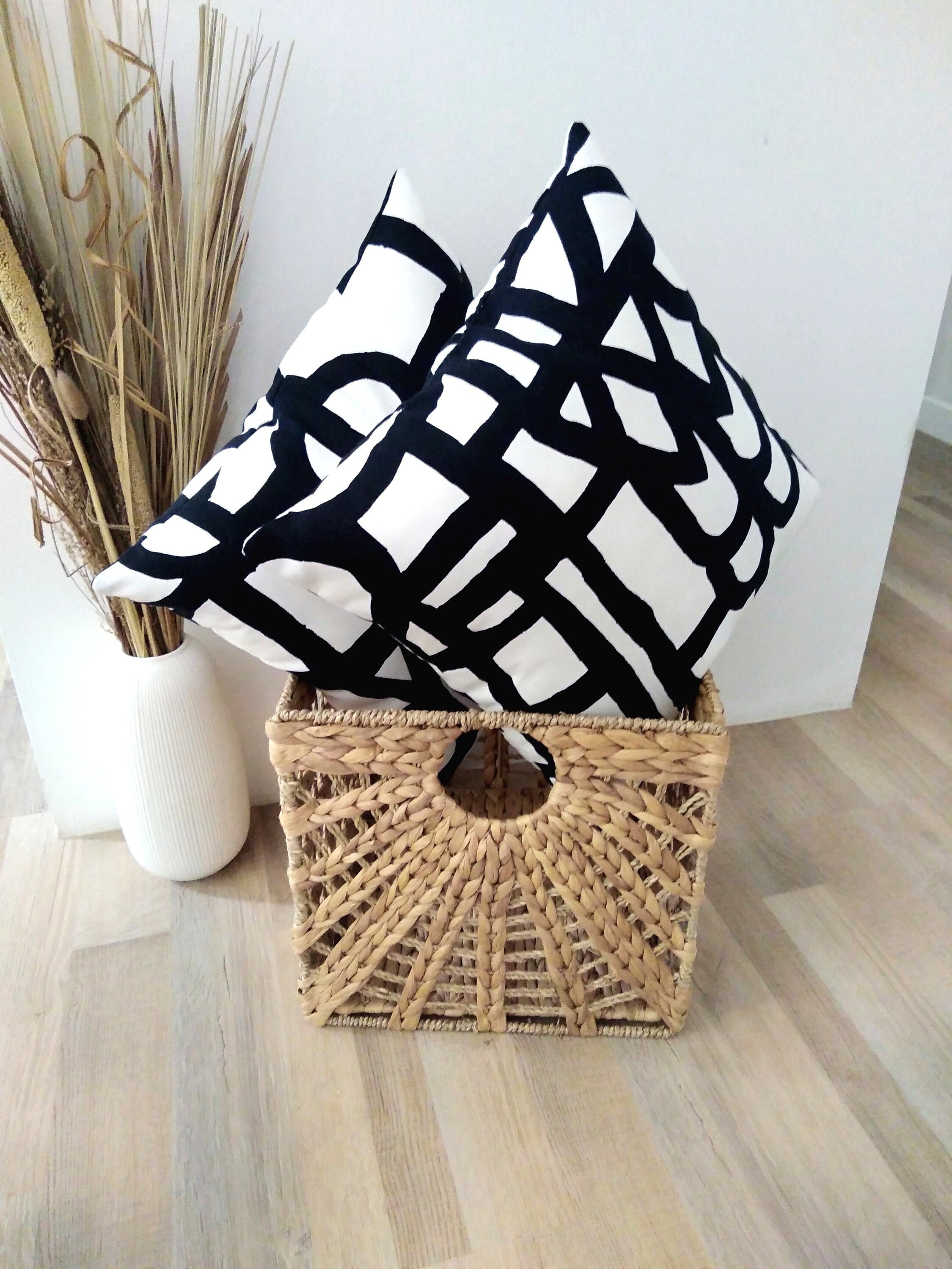 Grafic - Coussin Imprimé Design Géométrique Xxl/Noir et Blanc/40X40cm/Décoration Intérieur/Canapé
