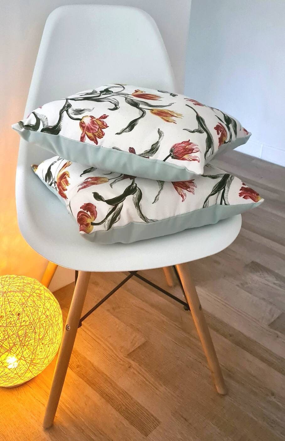 Tulipa - Coussin Bicolore Imprimé Naturel Au Motif Tulipes/Coton Vert Pastel/40x40cm/Décoration Inté