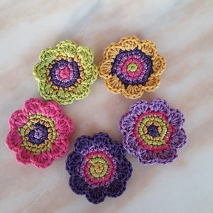 Set of 5 large 6 cm cotton crochet flowers 6