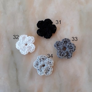 Mini fleurs au crochet en coton libre choix entre 34 couleurs image 2