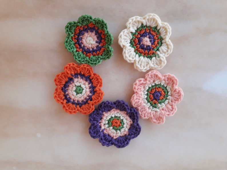 Set of 5 large 6 cm cotton crochet flowers 4