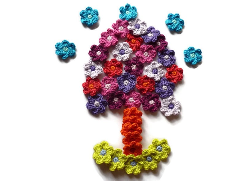 Lot des petites fleurs au crochet en coton image 3