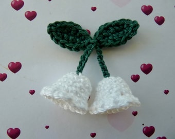 2 small 3D lily of the valley bells with cotton crochet