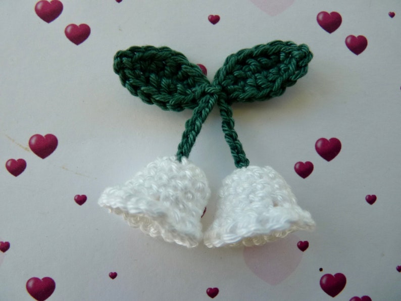 2 small 3D lily of the valley bells with cotton crochet image 1