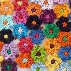 Viele kleine Häkelblumen aus Baumwolle freie Wahl zwischen 20 Farben Bild 5