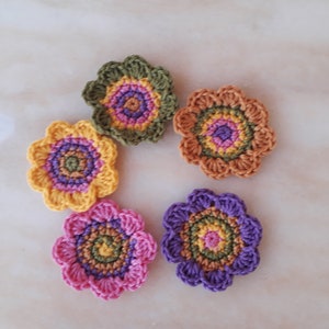 Set of 5 large 6 cm cotton crochet flowers 7