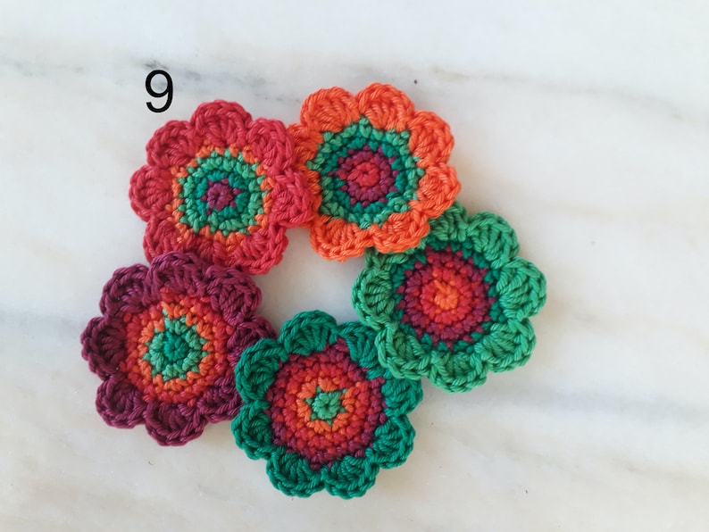 Set of 5 large 6 cm cotton crochet flowers 9