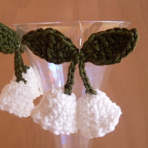 2 small 3D lily of the valley bells with cotton crochet image 3