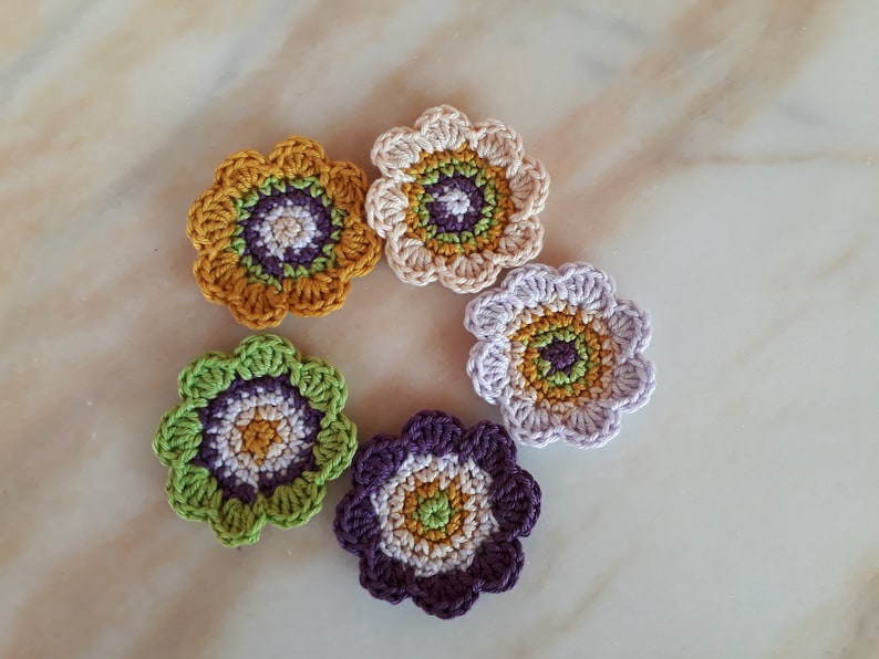 Set of 5 large 6 cm cotton crochet flowers 3