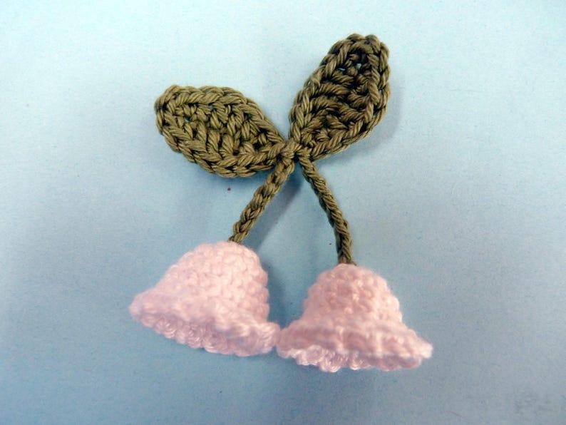 2 small 3D lily of the valley bells with cotton crochet image 7